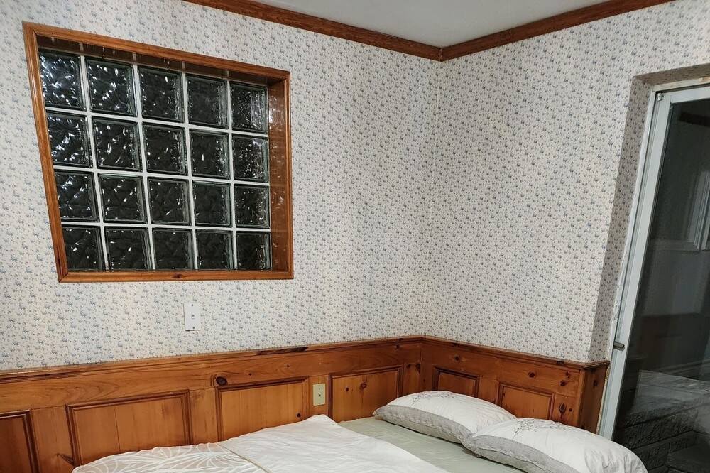 Photo of Bedroom in Aurora