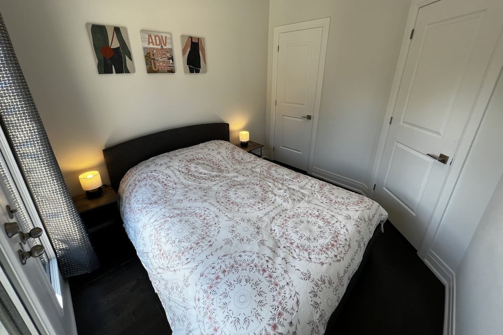 Photo of Bedroom in Aurora
