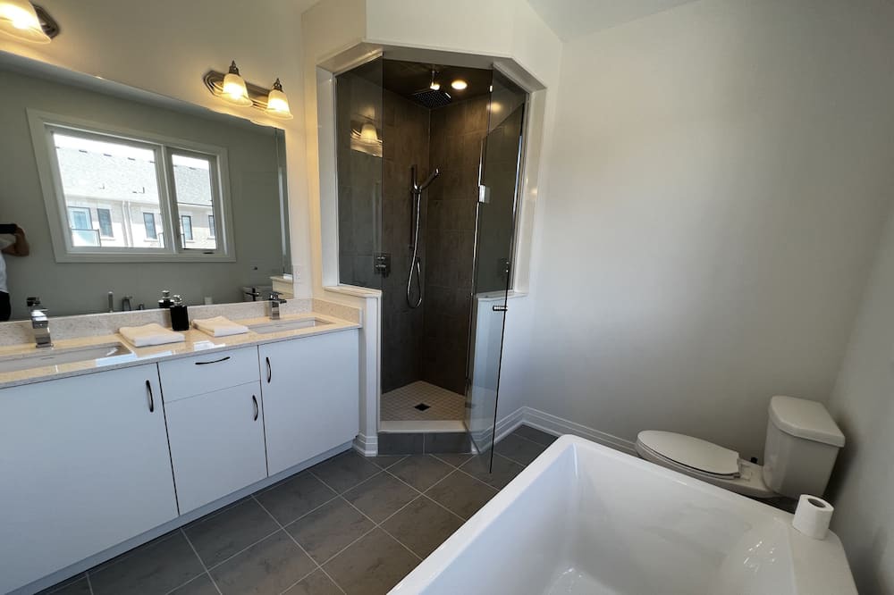 Photo of Bathroom in Aurora