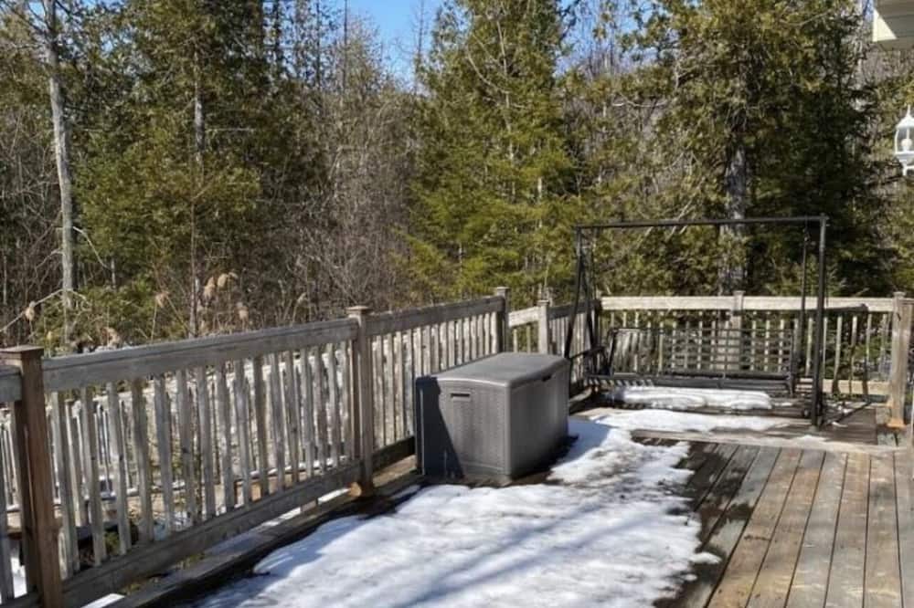 Photo of Outdoor in Bolton-Est