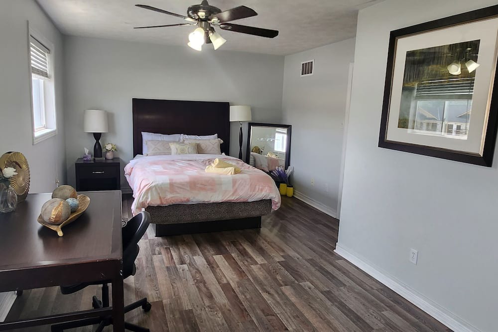 Photo of Bedroom in Owen Sound