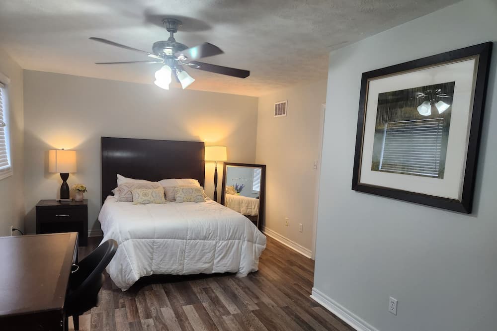 Photo of Bedroom in Owen Sound