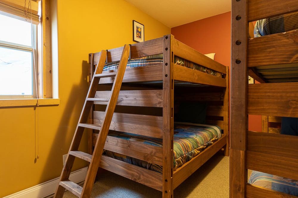 Photo of Bedroom in Snow Pine Estates