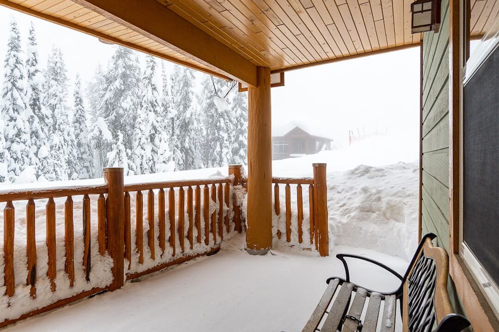 Photo of Outdoor in Snow Pine Estates