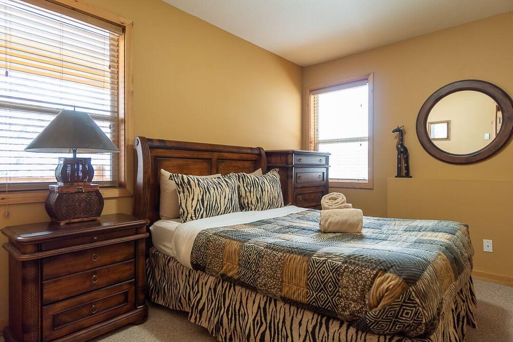 Photo of Bedroom in Snow Pine Estates