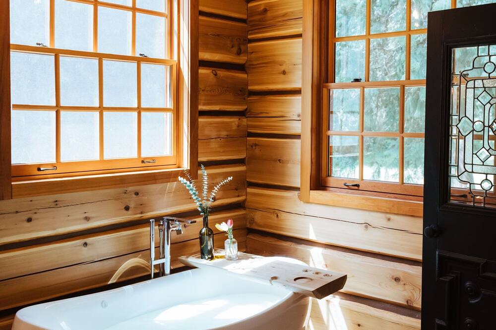 Photo of Bathroom in Pemberton