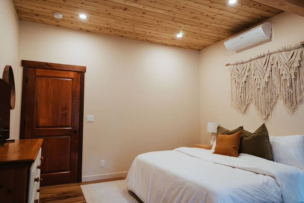 Photo of Bedroom in Pemberton
