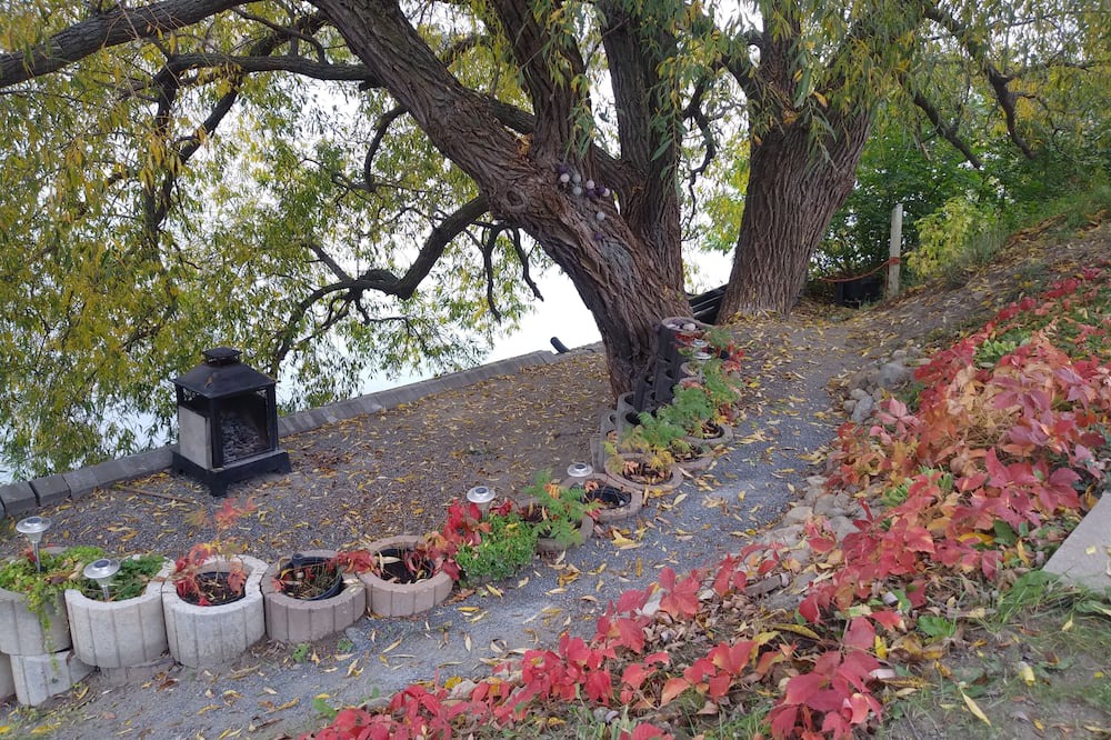 Photo of Outdoor in Saint-Denis-sur-Richelieu