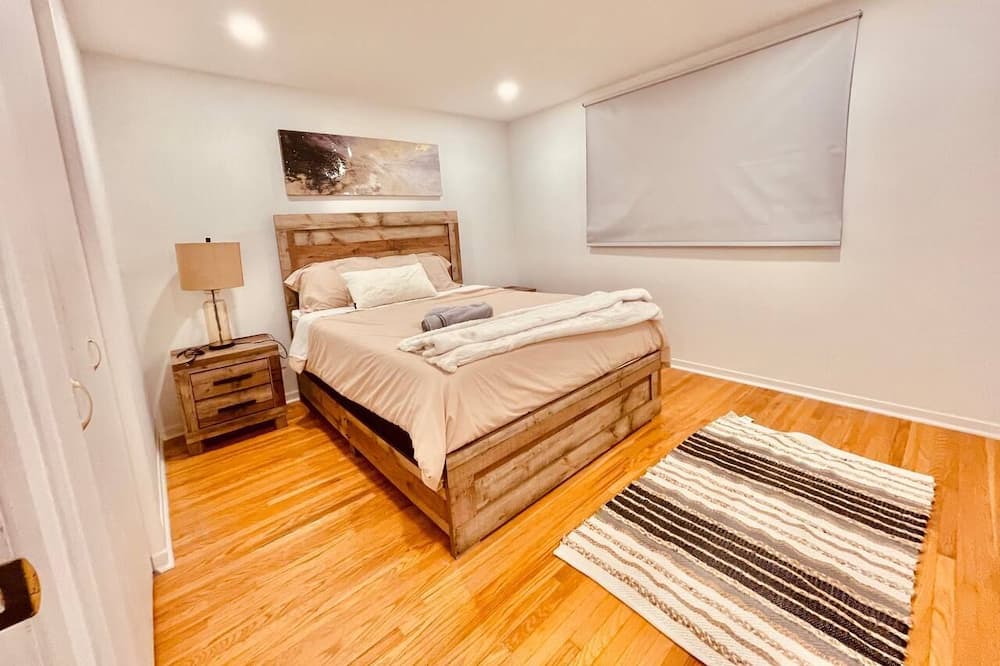 Photo of Bedroom in Aurora