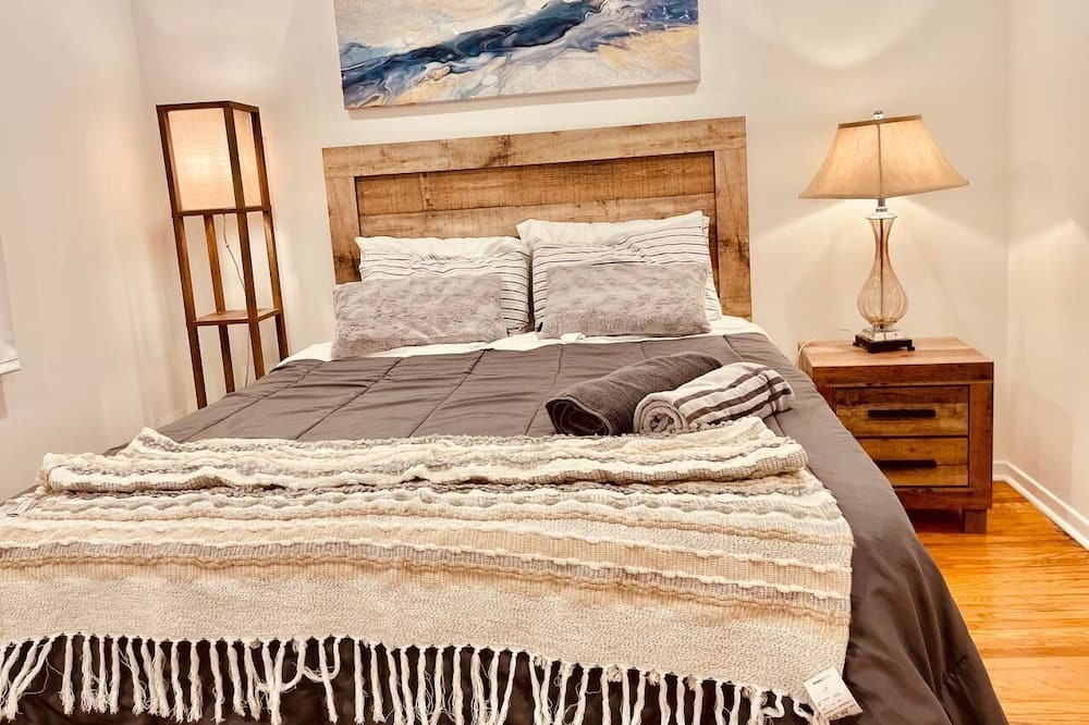 Photo of Bedroom in Aurora