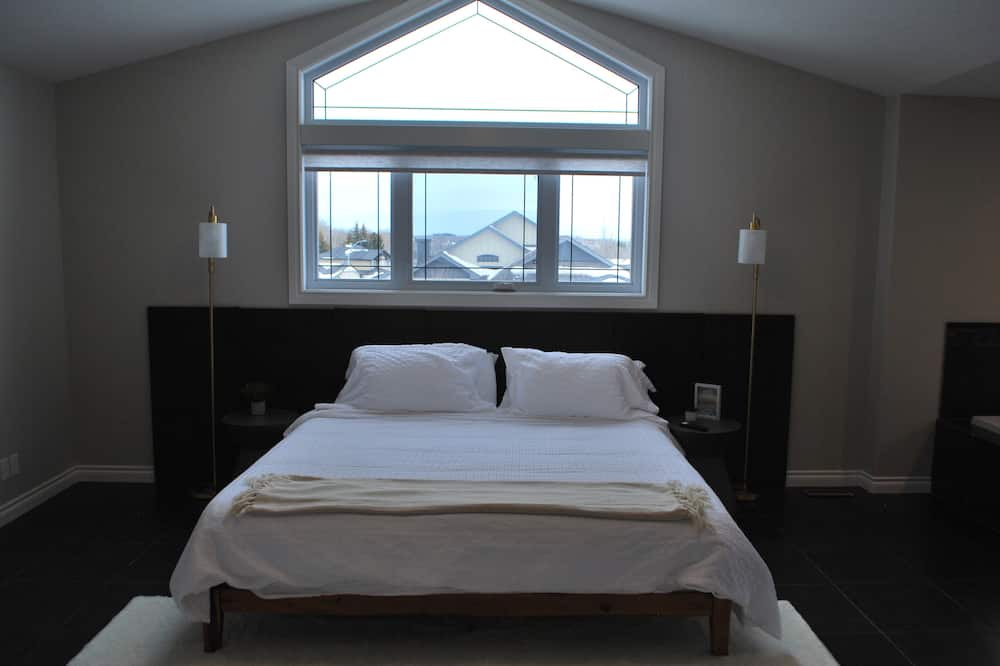 Photo of Bedroom in Sylvan Lake