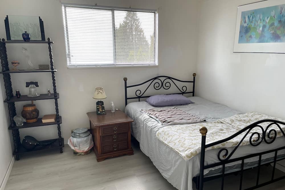 Photo of Bedroom in Gibsons