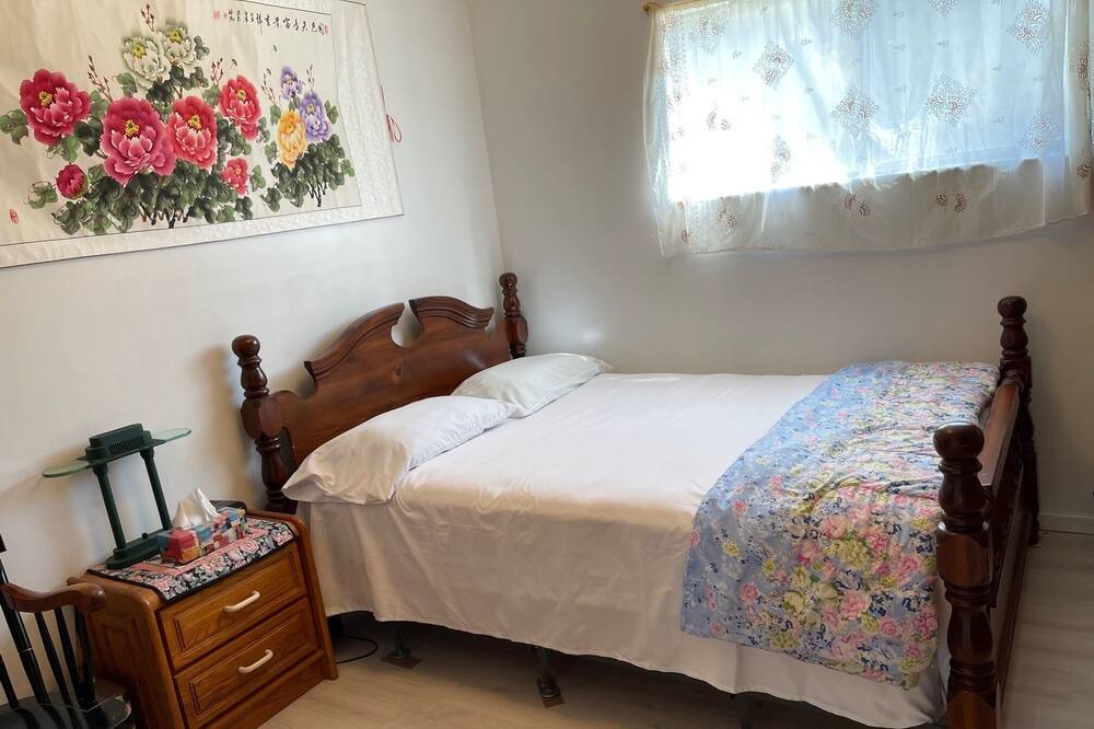 Photo of Bedroom in Gibsons