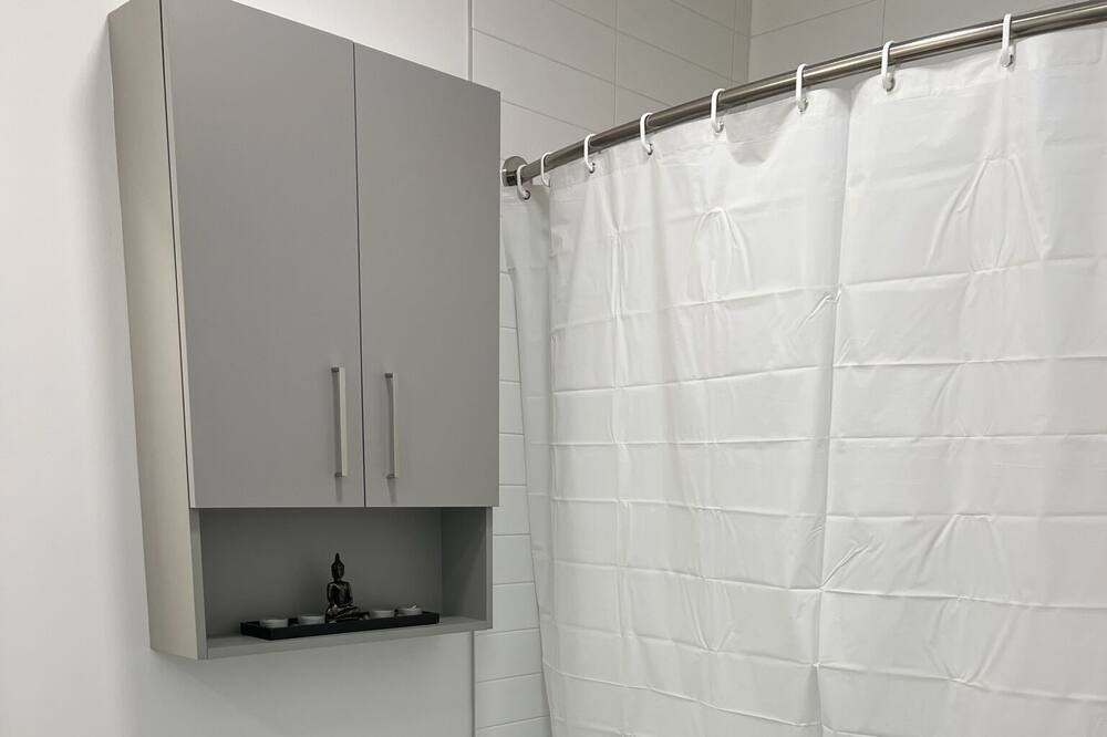 Photo of Bathroom in Ahuntsic