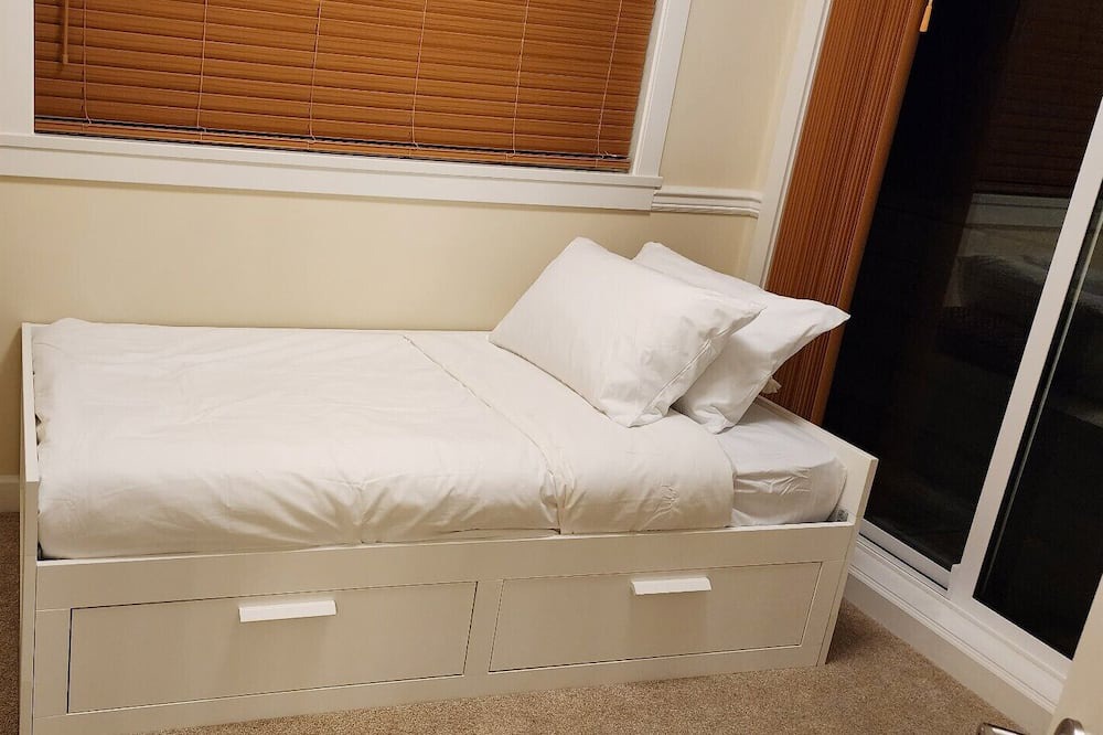 Photo of Bedroom in Willoughby