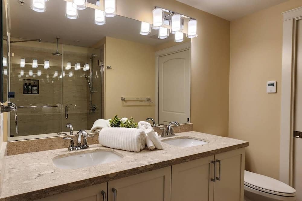 Photo of Bathroom in Willoughby