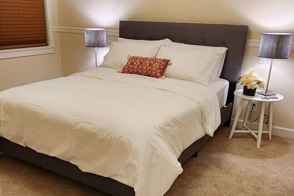 Photo of Bedroom in Willoughby