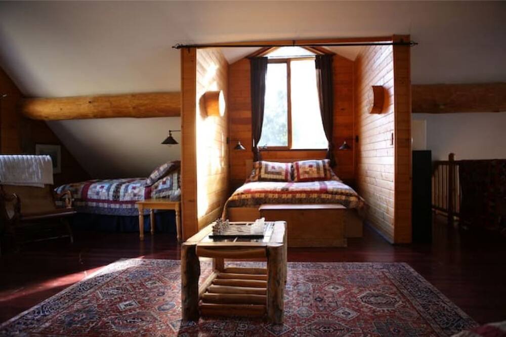 Photo of Bedroom in Central Kootenay