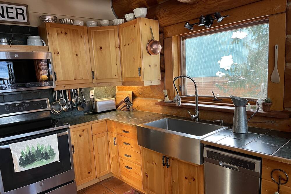 Photo of Kitchen in Central Kootenay