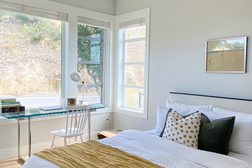 Photo of Bedroom in Southwest Mission