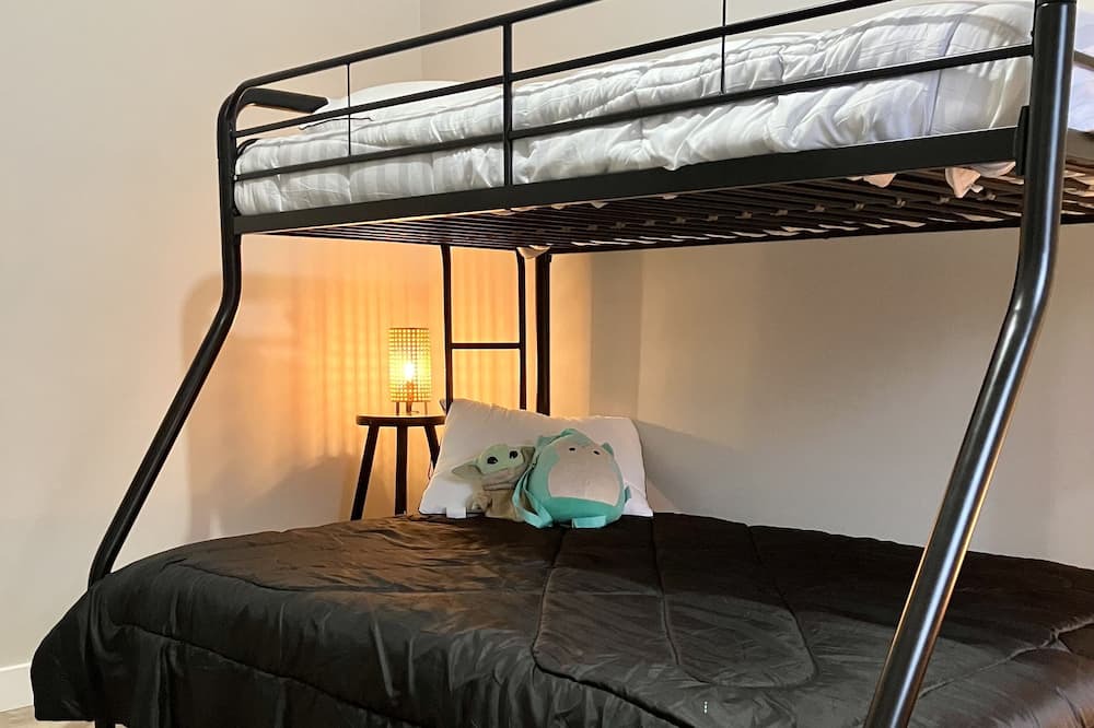 Photo of Bedroom in Bolton-Est