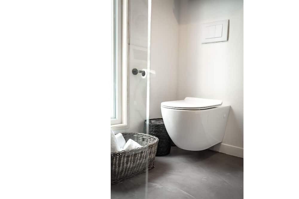 Photo of Bathroom in Thorne