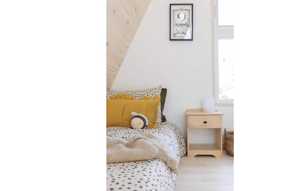 Photo of Bedroom in Thorne