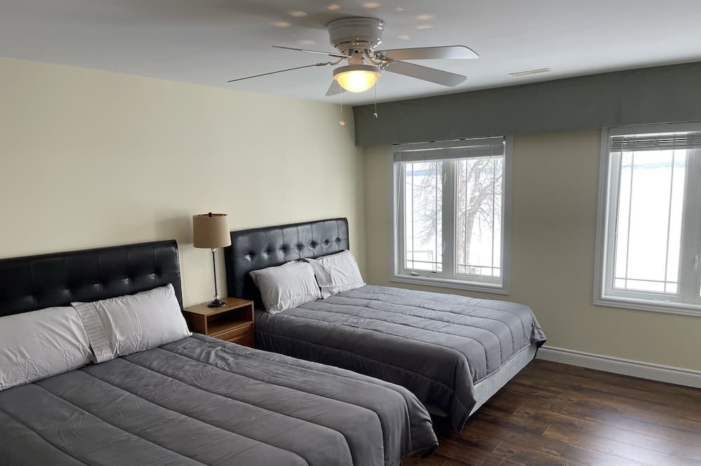 Photo of Bedroom in Victoria Harbour