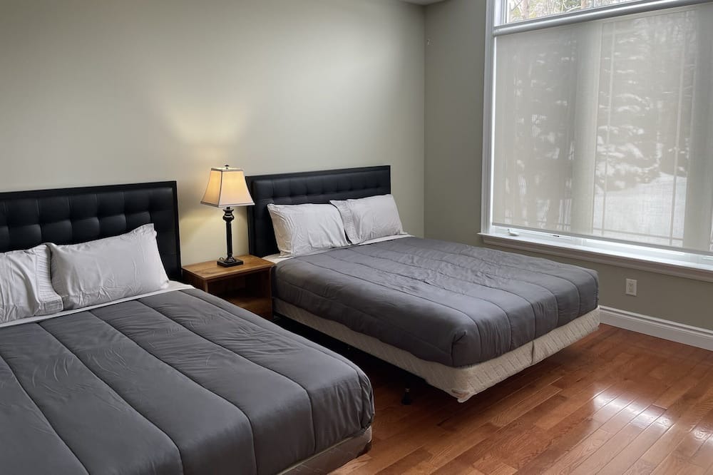Photo of Bedroom in Victoria Harbour