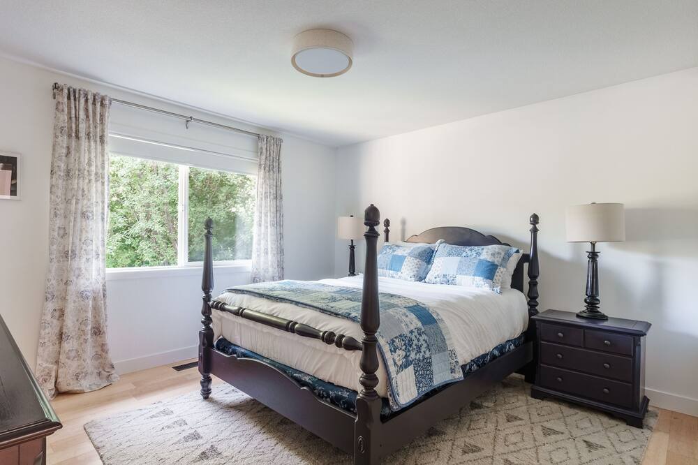 Photo of Bedroom in Salmon Arm