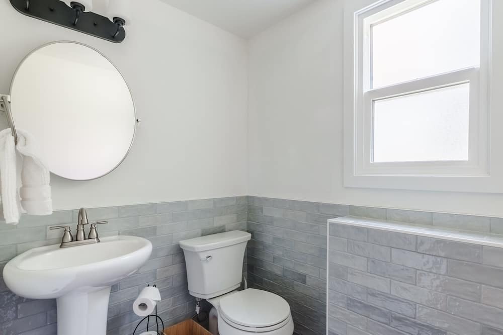 Photo of Bathroom in Salmon Arm