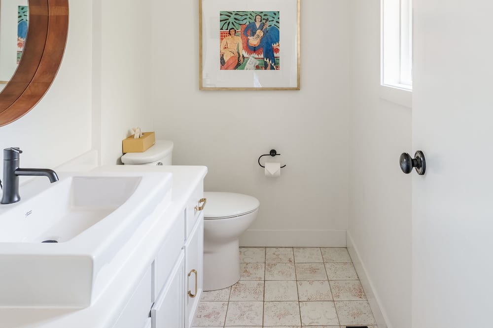 Photo of Bathroom in Salmon Arm