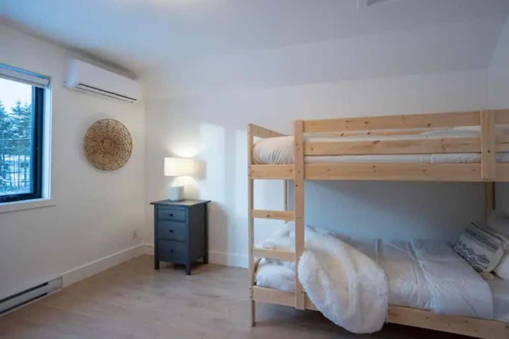 Photo of Bedroom in Arundel