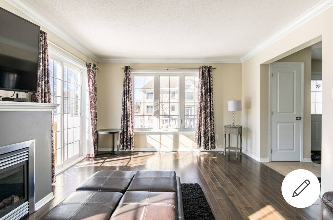 Photo of Livingroom in Ottawa Division