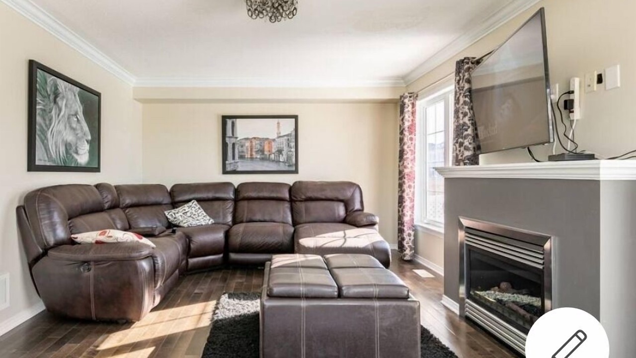 Photo of Livingroom in Ottawa Division