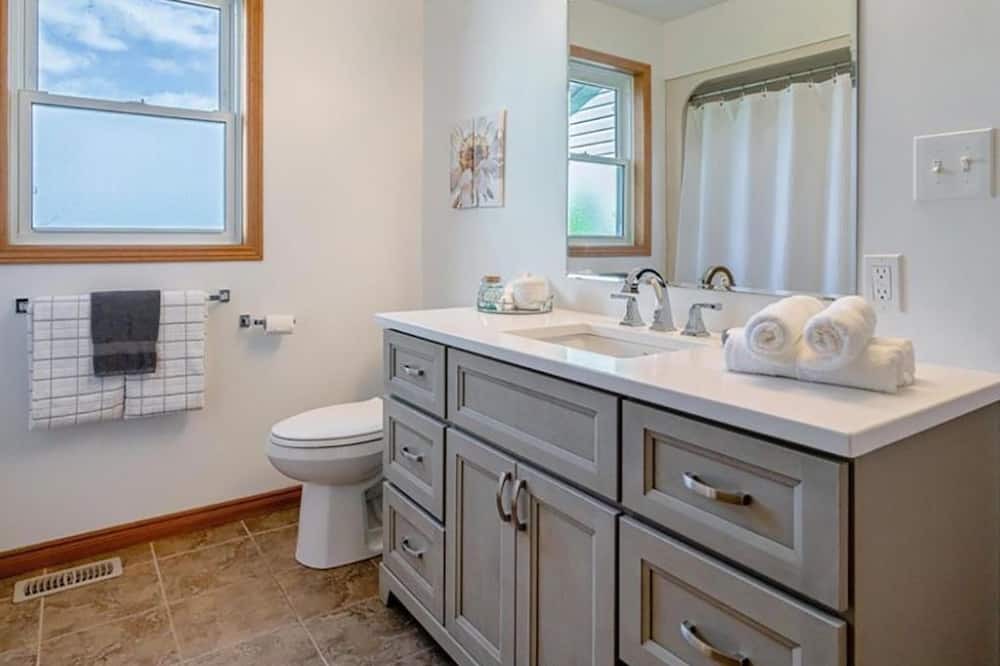 Photo of Bathroom in Erieau