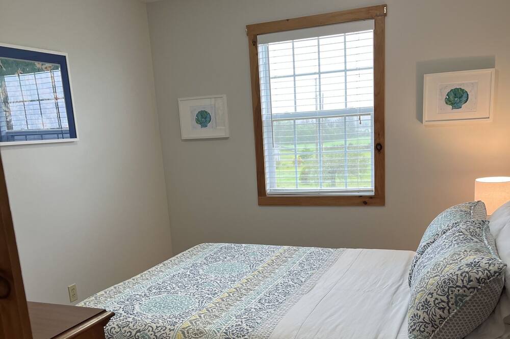 Photo of Bedroom in Clinton