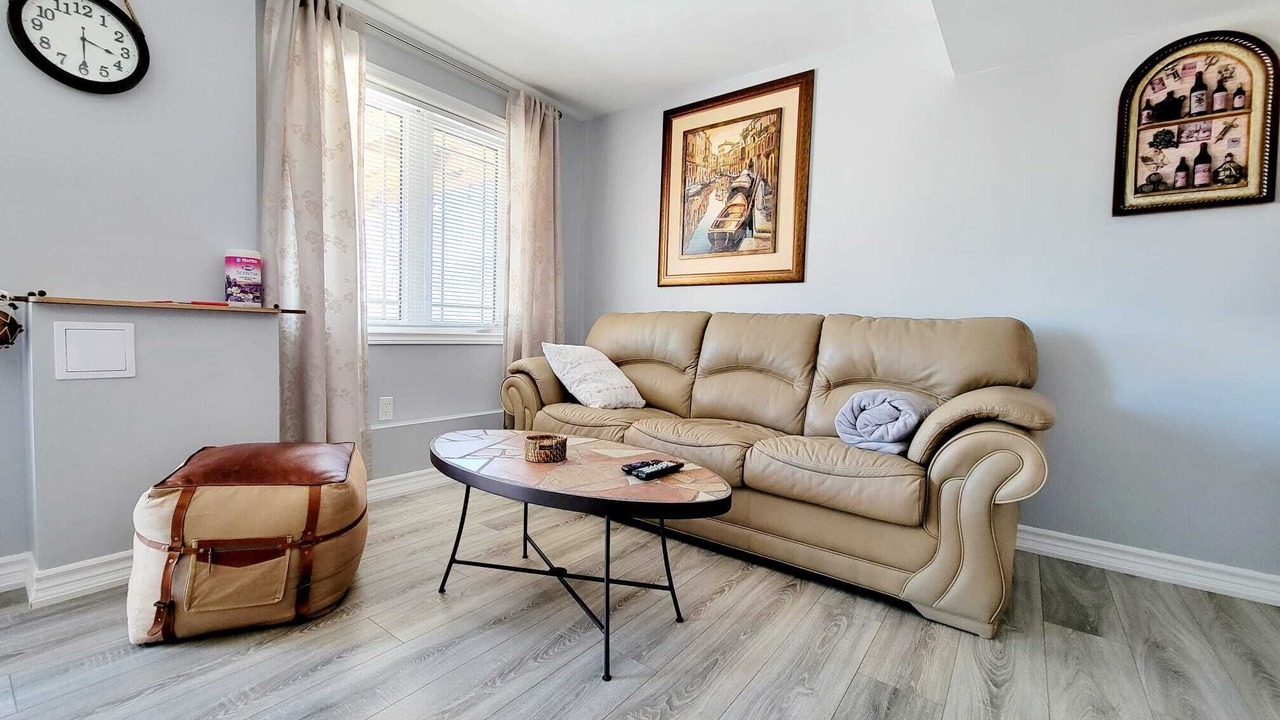 Photo of Livingroom in Innisfil