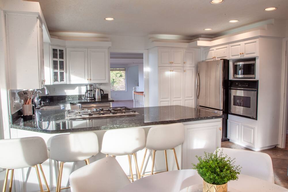 Photo of Kitchen in Upper Ten Oaks