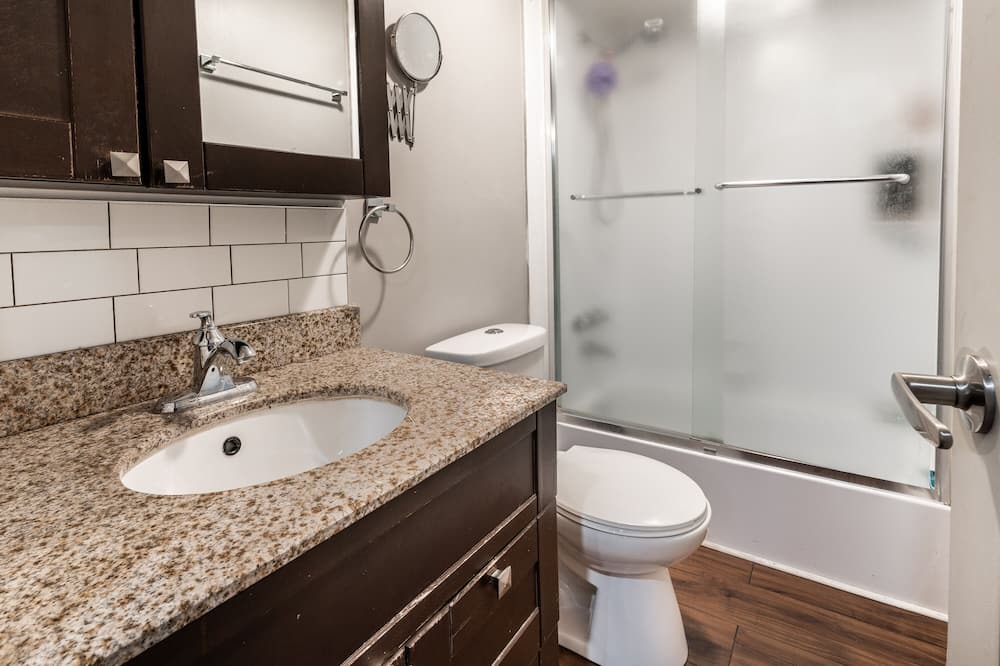 Photo of Bathroom in Sainte-Marie