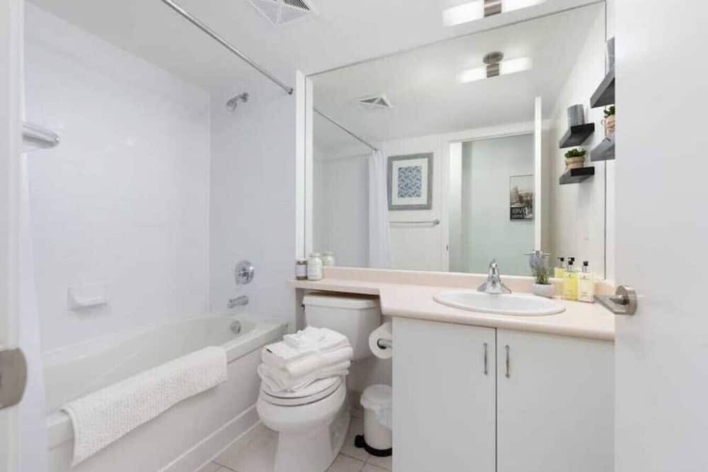 Photo of Bathroom in Fort York
