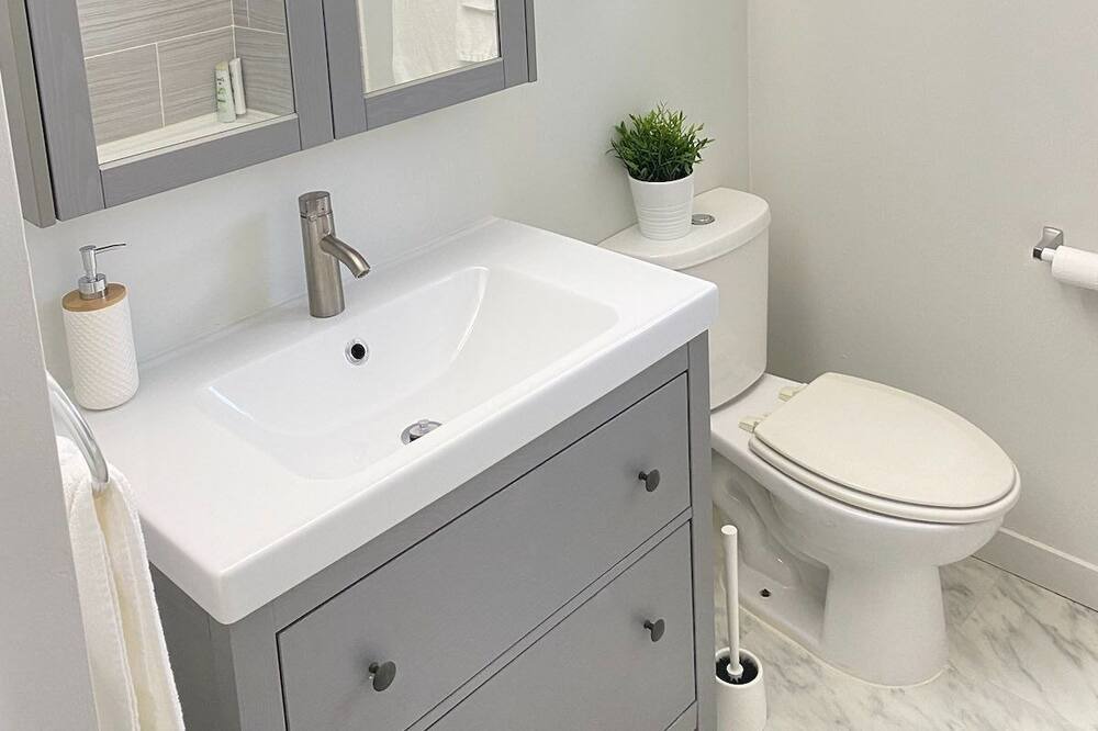 Photo of Bathroom in Winkler