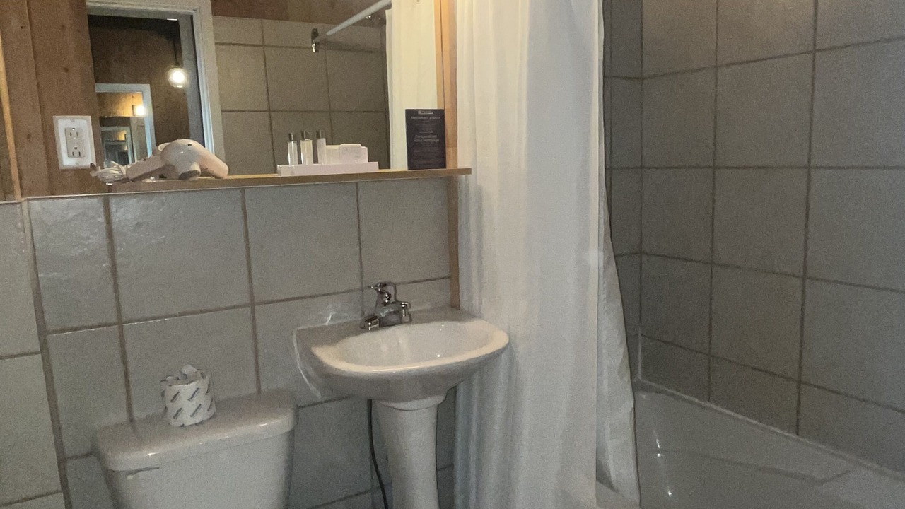 Photo of Bathroom in Perce