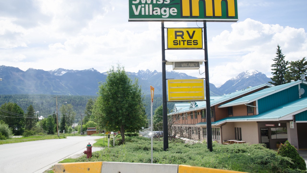Photo of Outdoor in Golden