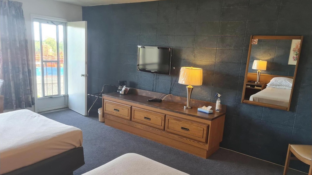 Photo of Bedroom in Thorold