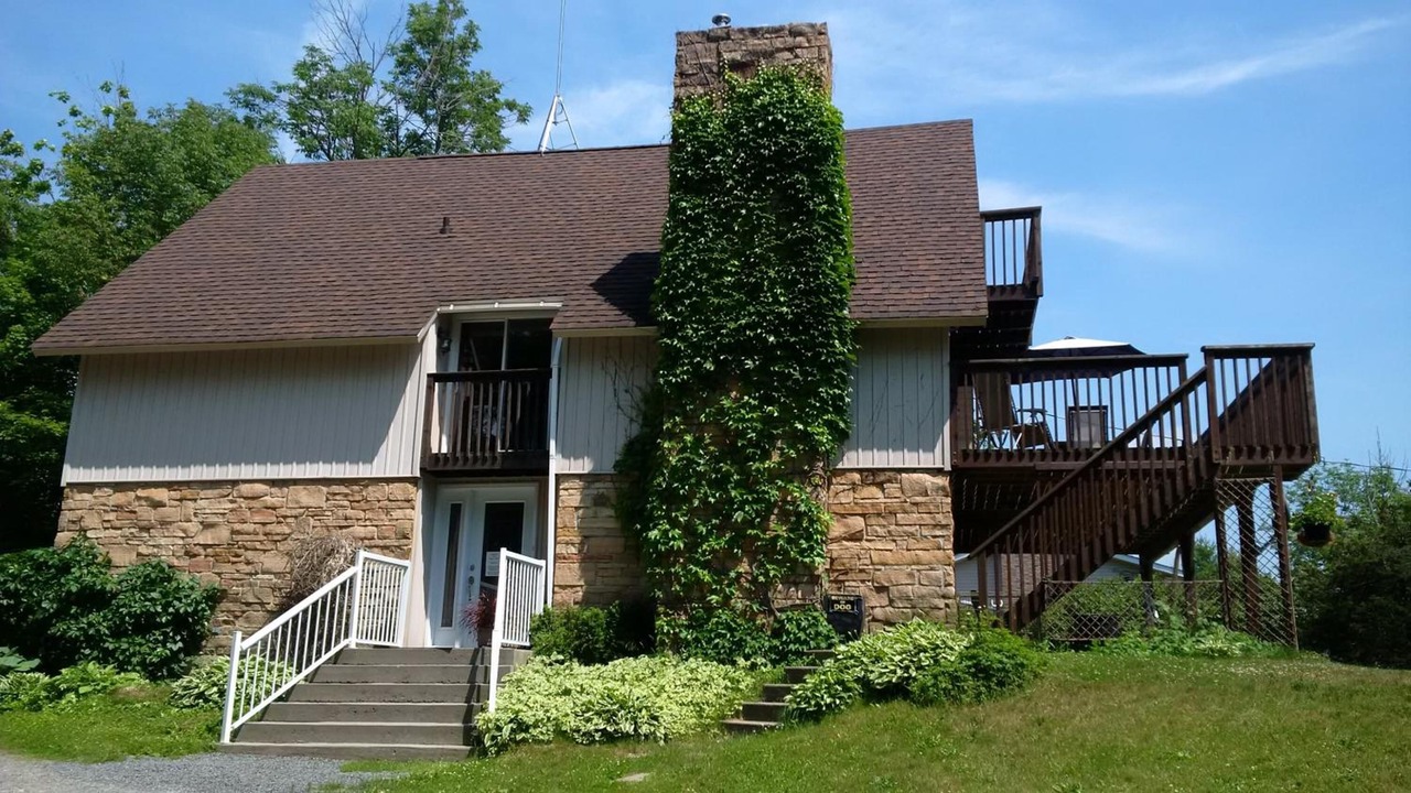 Photo of Outdoor in Lansdowne