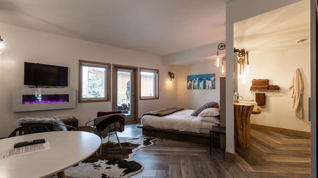 Photo of Livingroom in East Kootenay