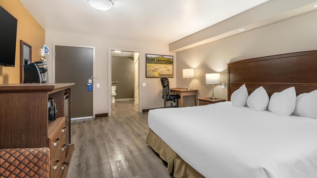 Photo of Bedroom in Courtenay