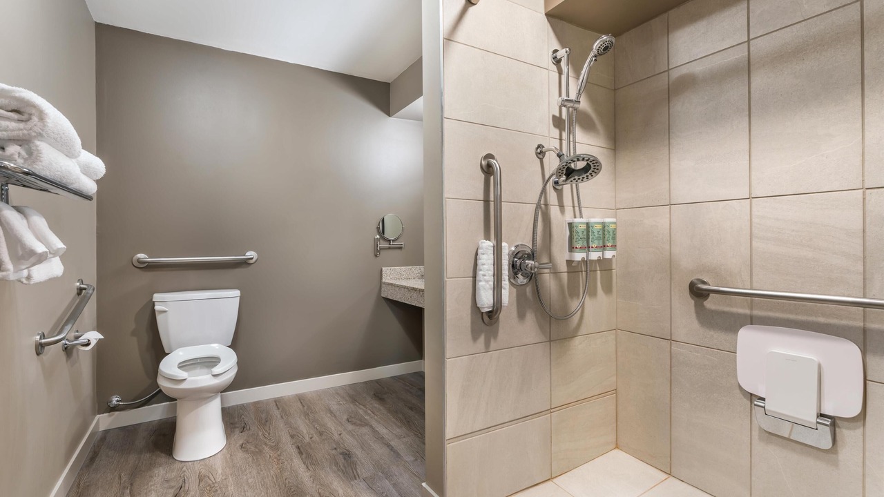 Photo of Bathroom in Courtenay
