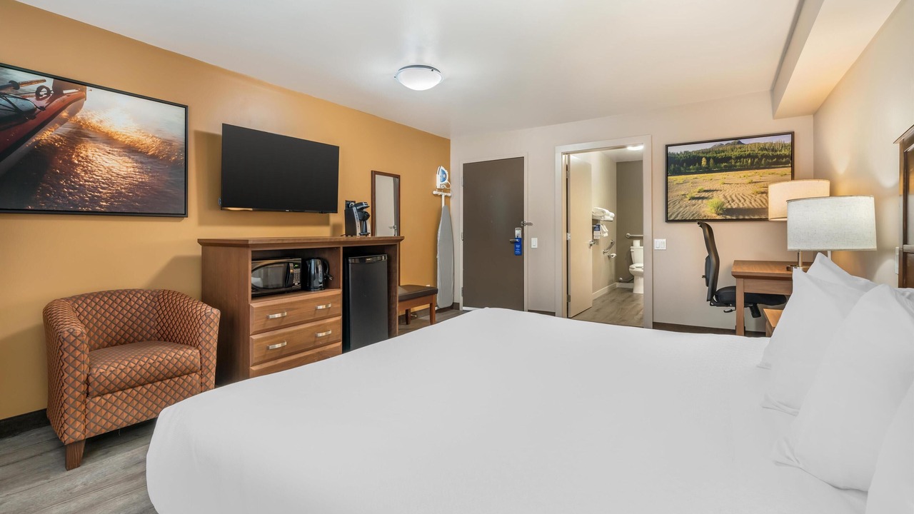 Photo of Bedroom in Courtenay
